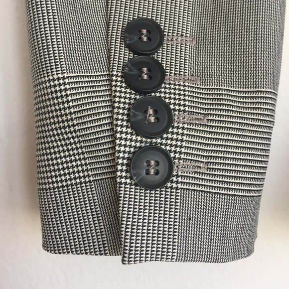 Gingham Checked Blazer - perfect for Fall/Winter - Picture 5 of 8